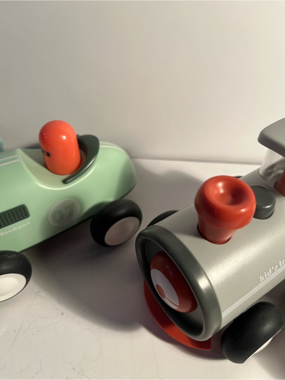 Boutique plastic transportation toys ๐๐๐๐๐ - Picture 6 of 7